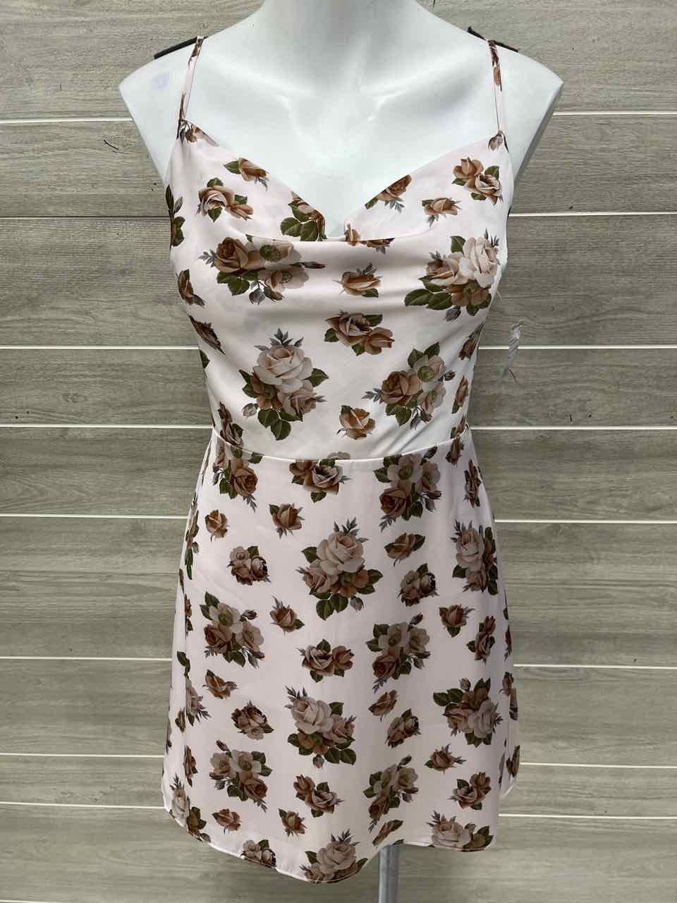 Sunday Best Size 4/6 Pink Womens Dress