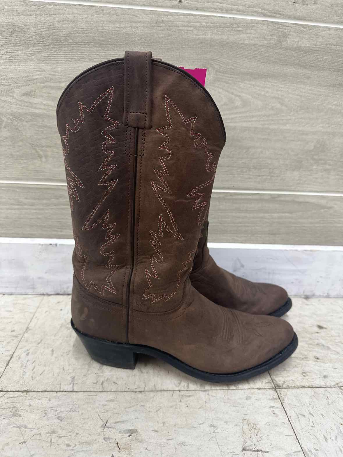 US Shoe Size 8.5 Brown Womens Boots