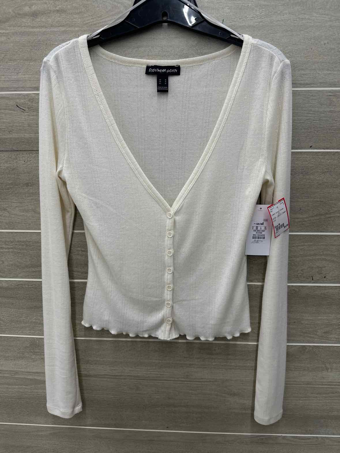 Size M Cream Junior Shirt