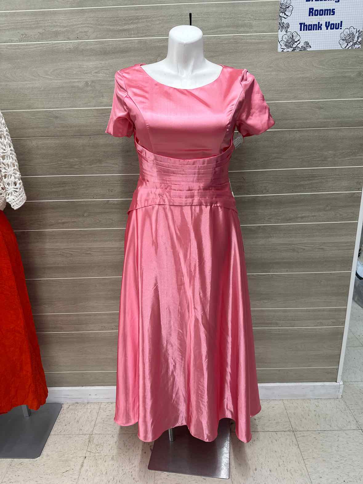 Size 12/14 Pink Womens Gown/Evening Wear