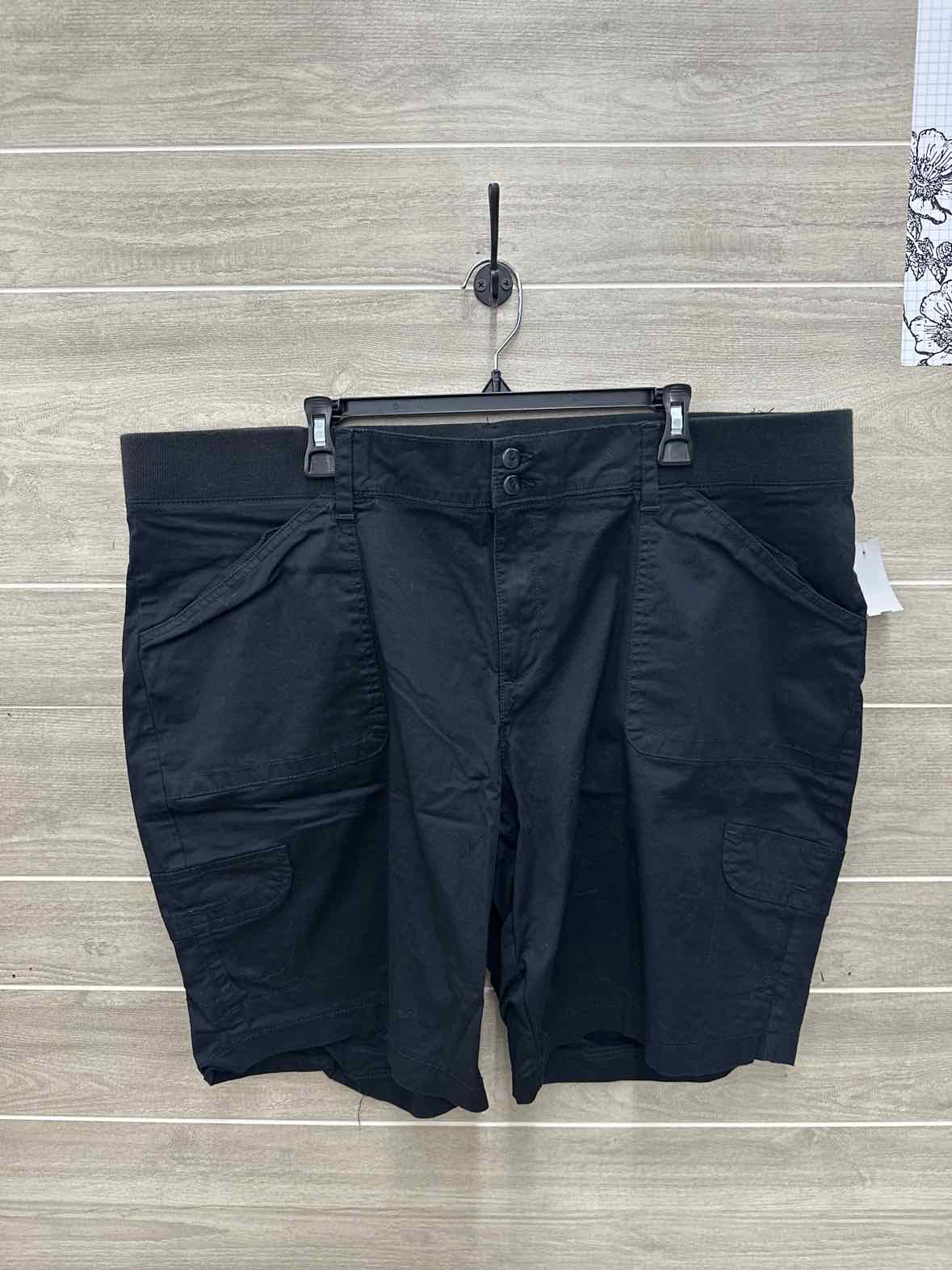 Lee Size 22W Black Plus Shorts