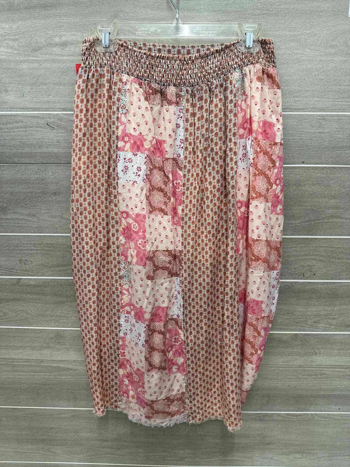 Gimmicks Size 10/12 Coral Womens Skirt