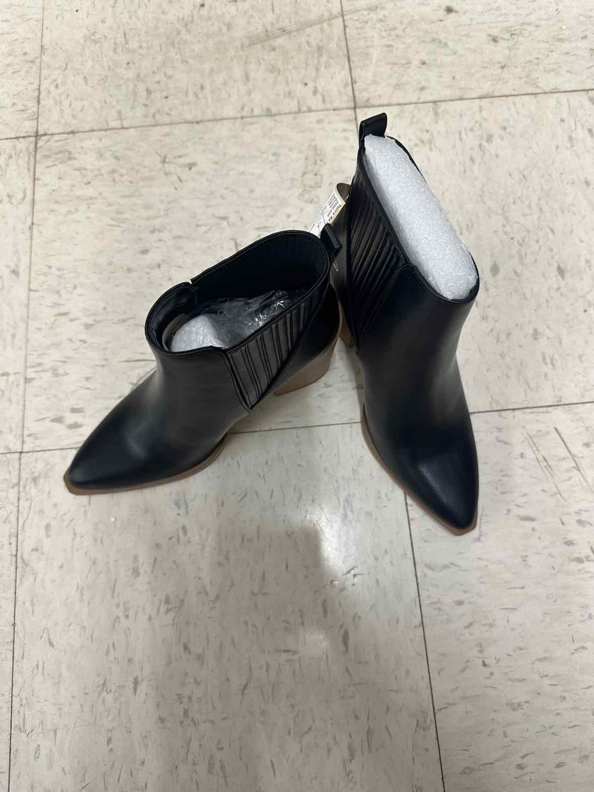 Soda US Shoe Size 5.5 Black Womens Boots