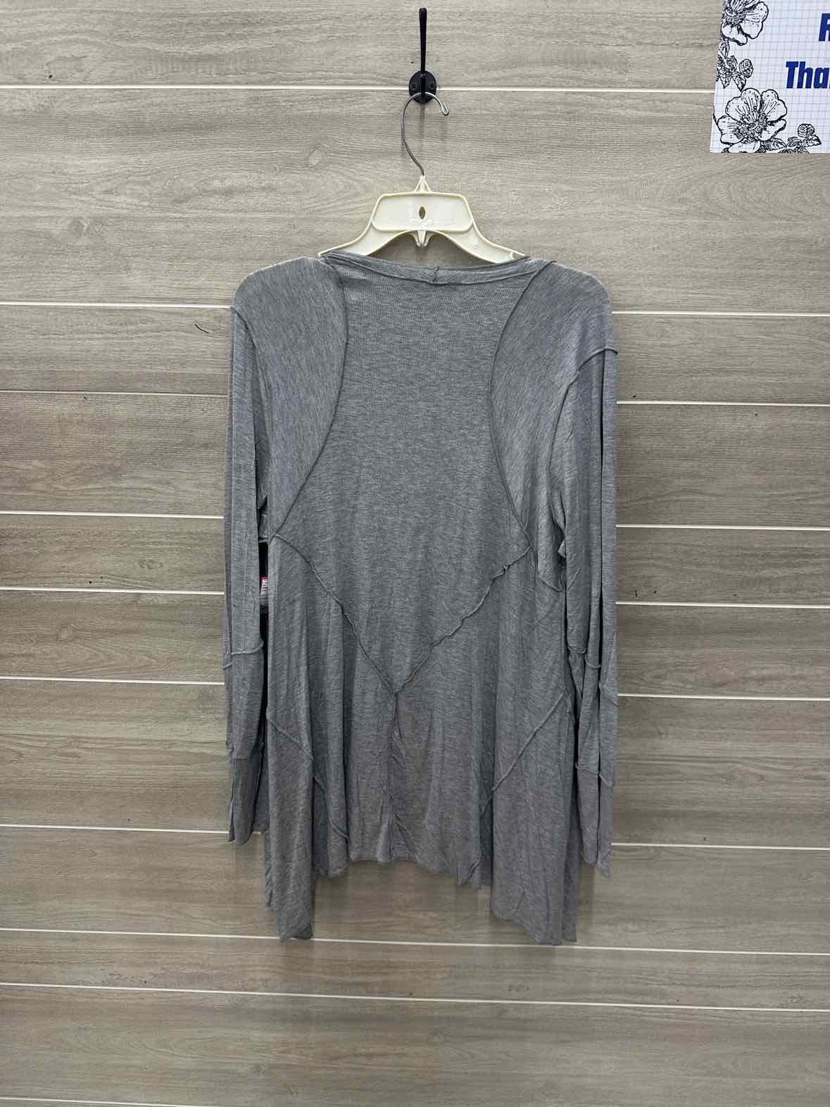 Simply Vera Size L Gray Womens Shirt
