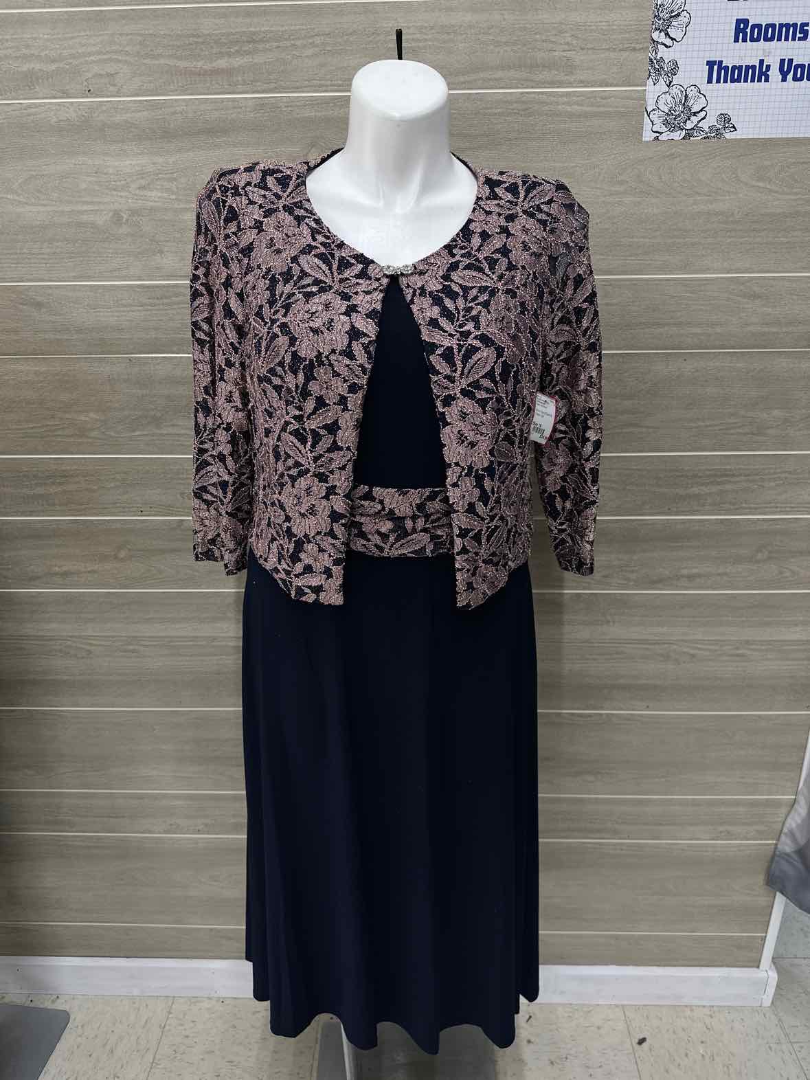 JH Evenings Navy Womens Size 16 Gown/Evening Wear
