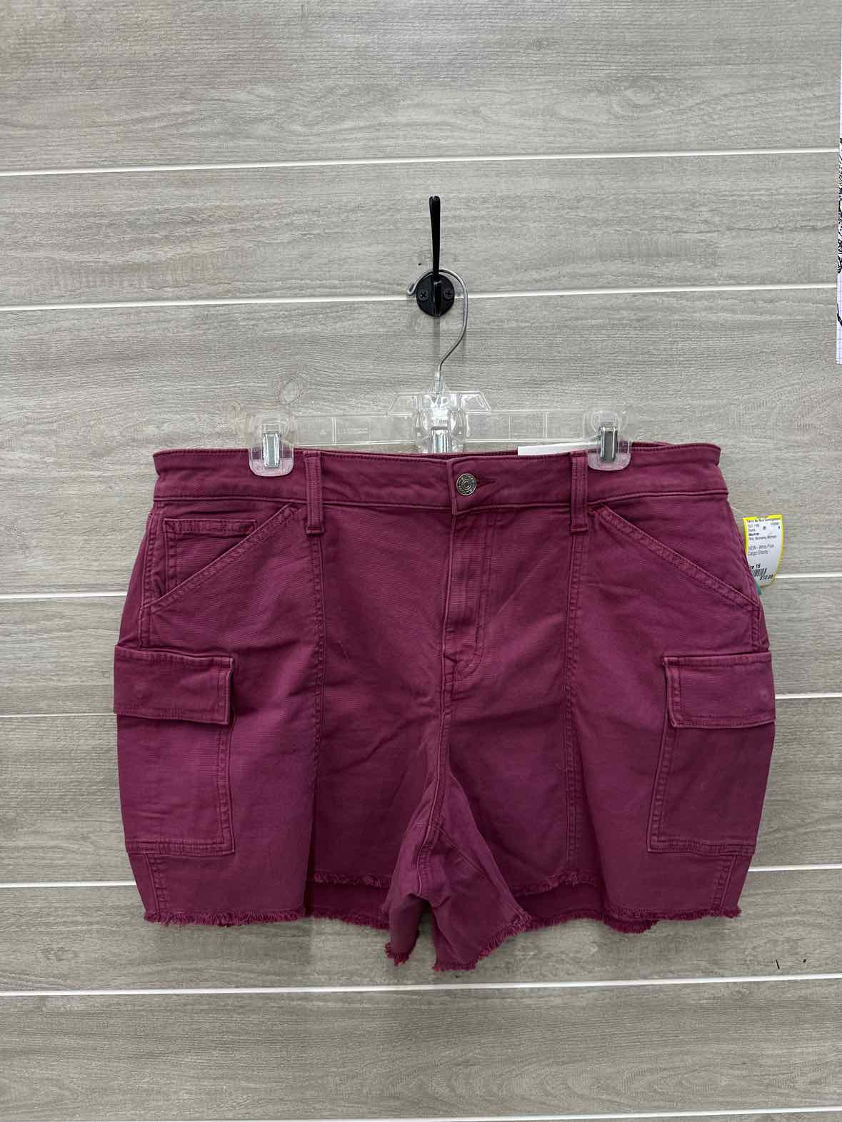 Maurices Size 16 Pink Womens Shorts