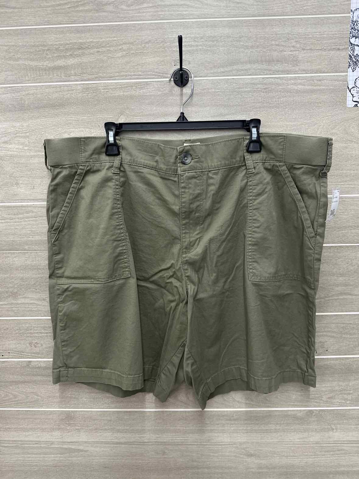 Lee Size 22W Olive Plus Shorts
