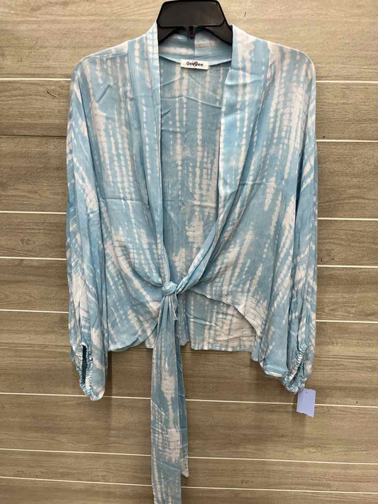 GeeGee Size M/L Blue Womens Shirt