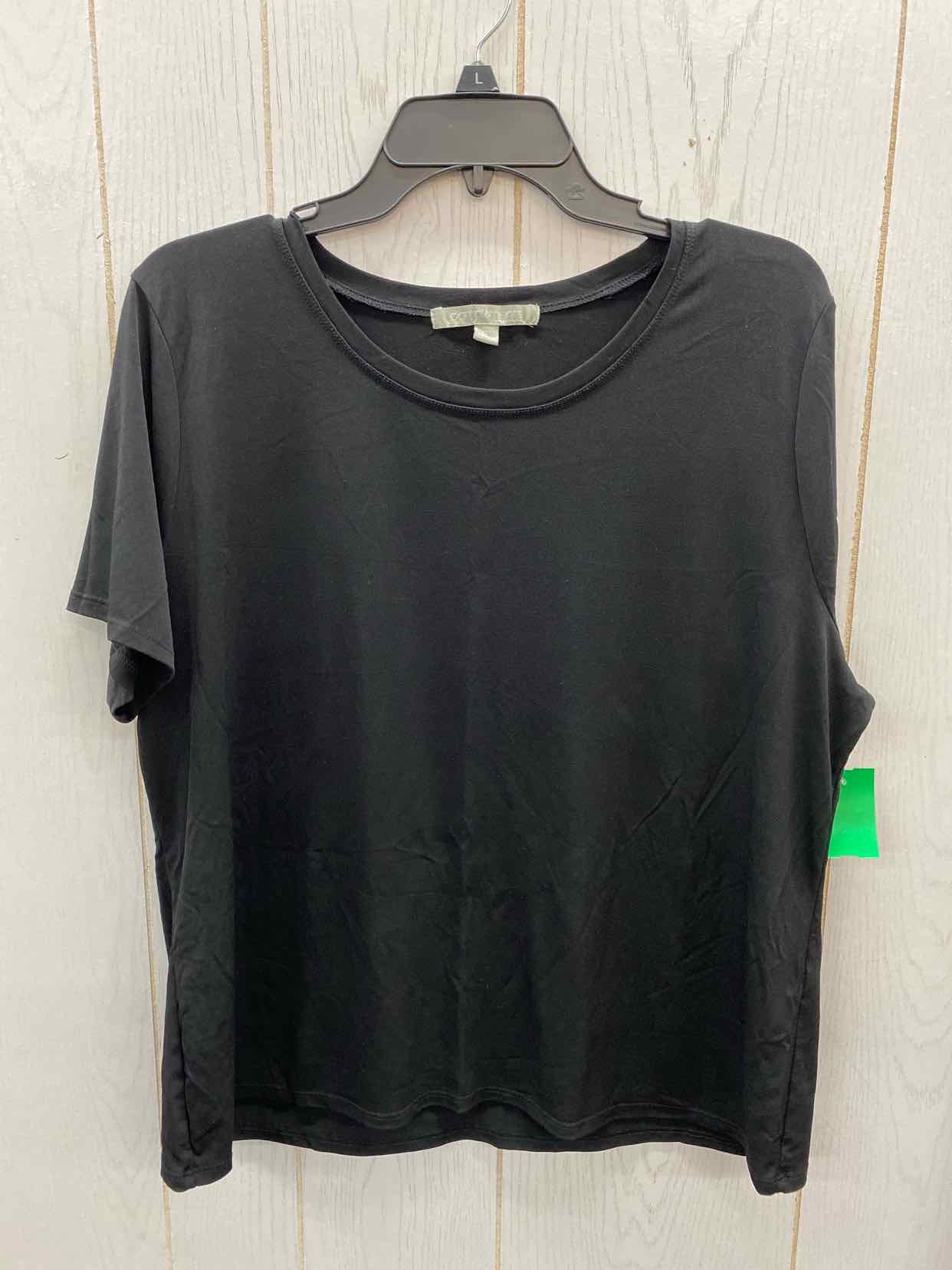 Black Womens Size 18/20 Shirt