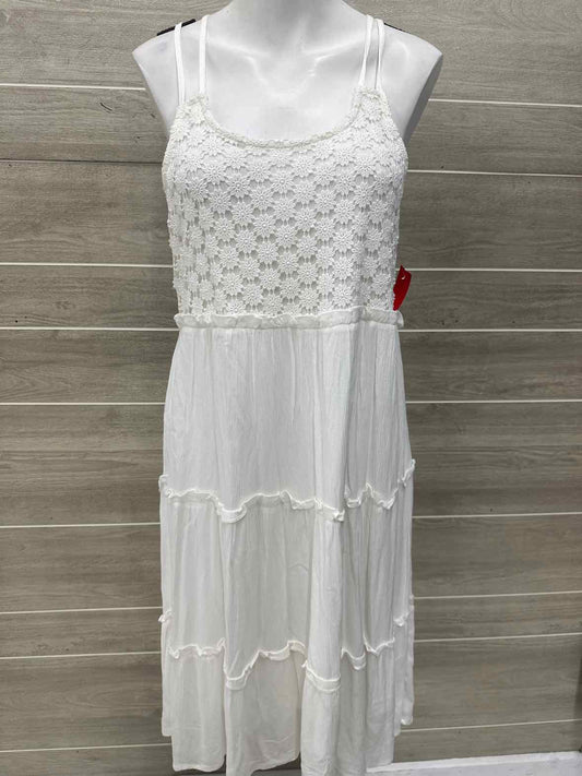 Maurices Size 6 White Womens Dress