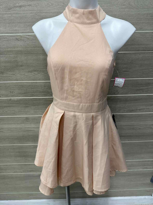 LULU'S Size 7/8 Peach Womens Dress