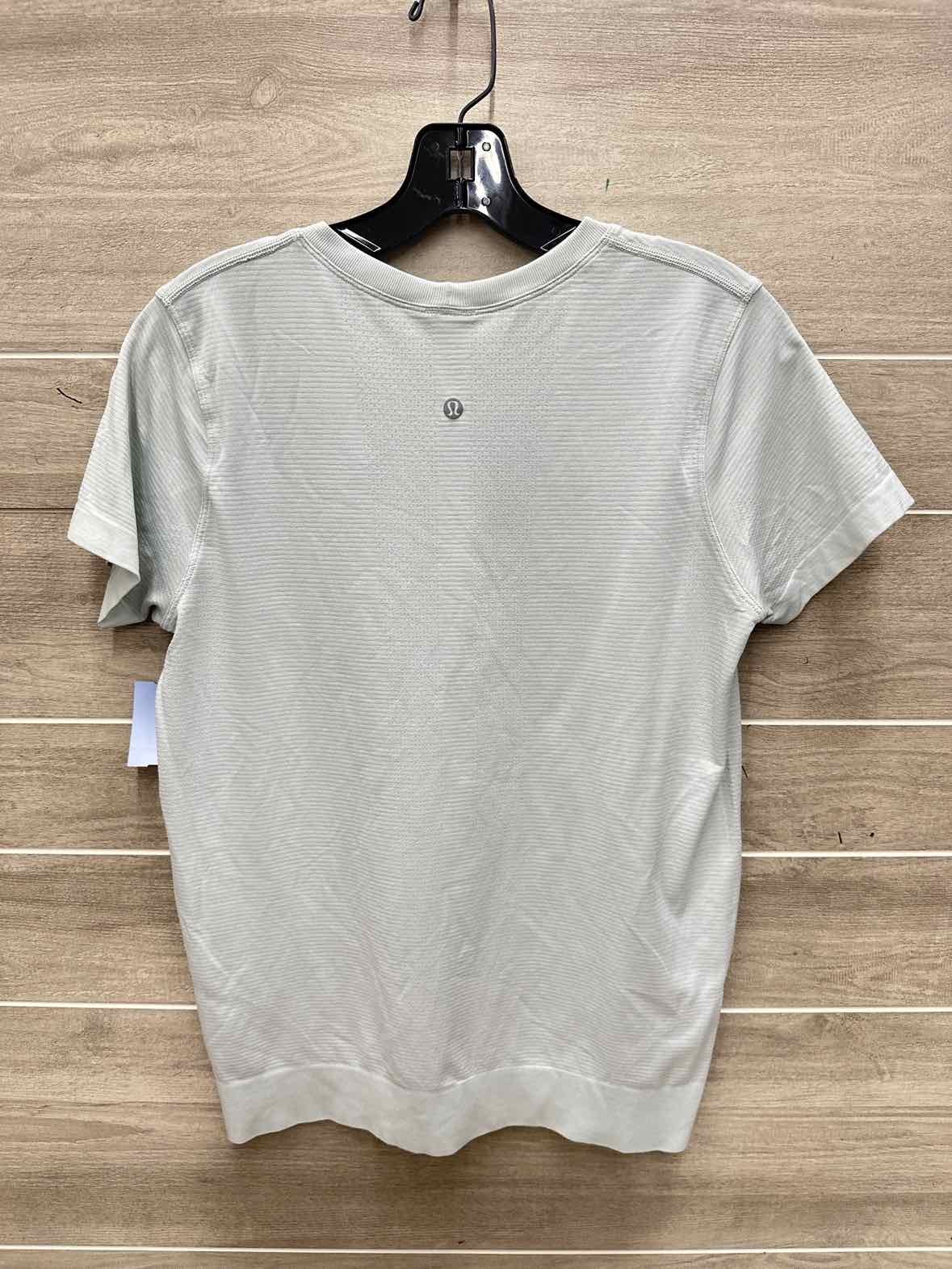 Lululemon Size M Green Womens Shirt