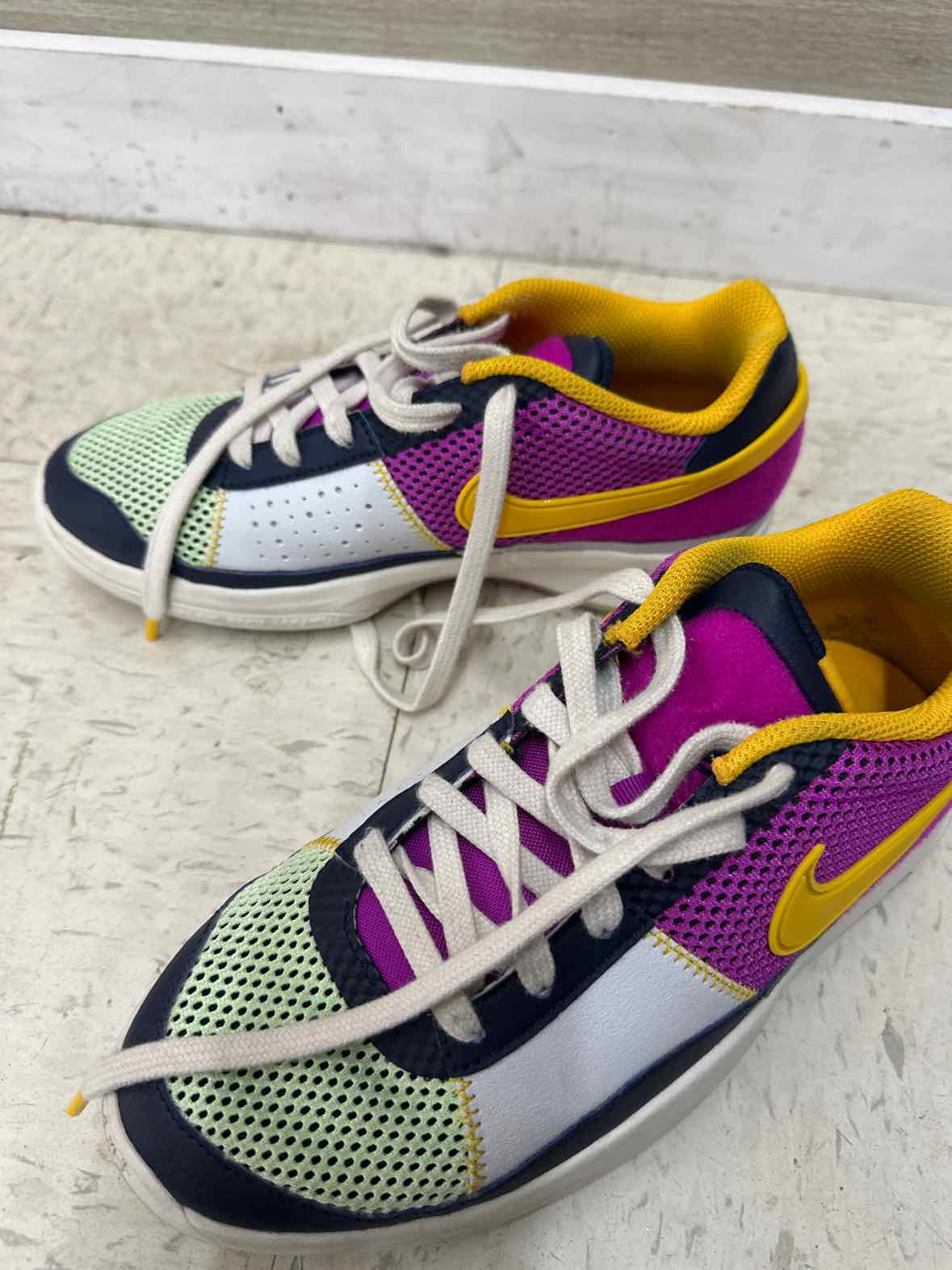 Nike Girls Size 6 Shoes/Boots