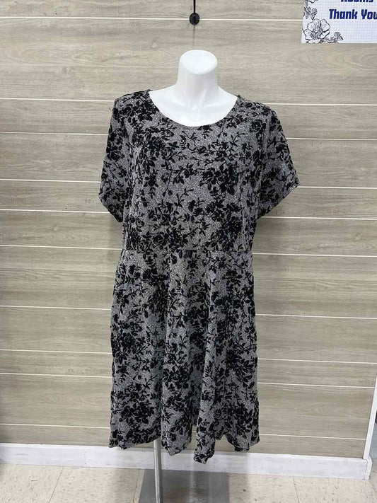 Torrid Size 6X Black Plus Dress