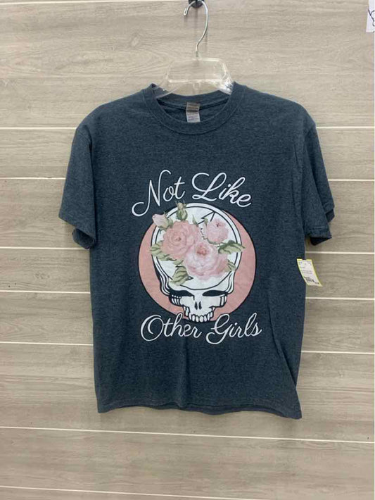 Gray Junior Size M/L Shirt