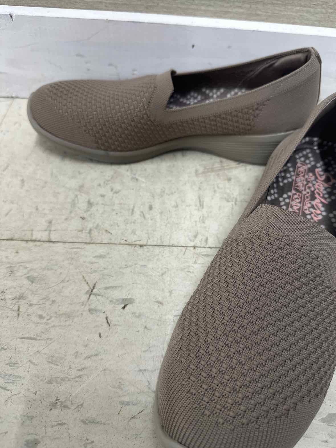 8.5 Skechers Taupe Womens Women Size 8.5 Shoes/Footwear