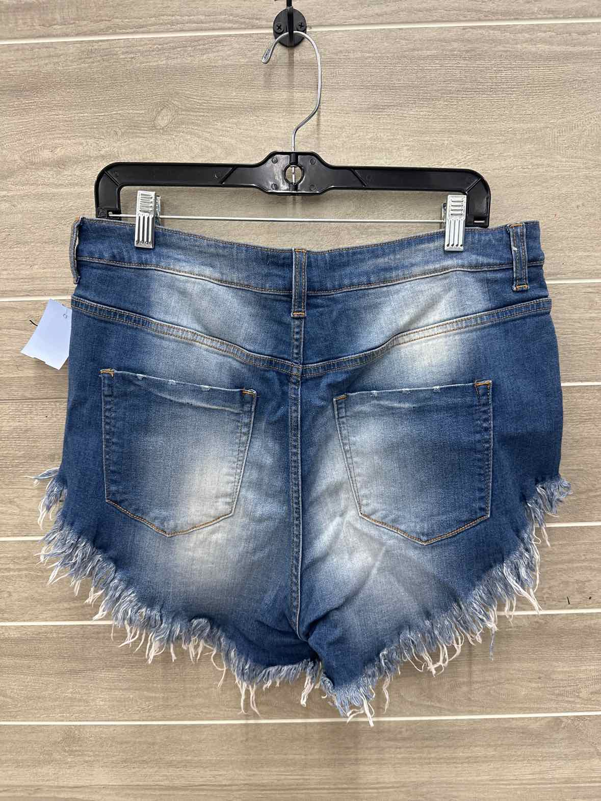 Fashion Nova Size 16/18 Blue Womens Shorts