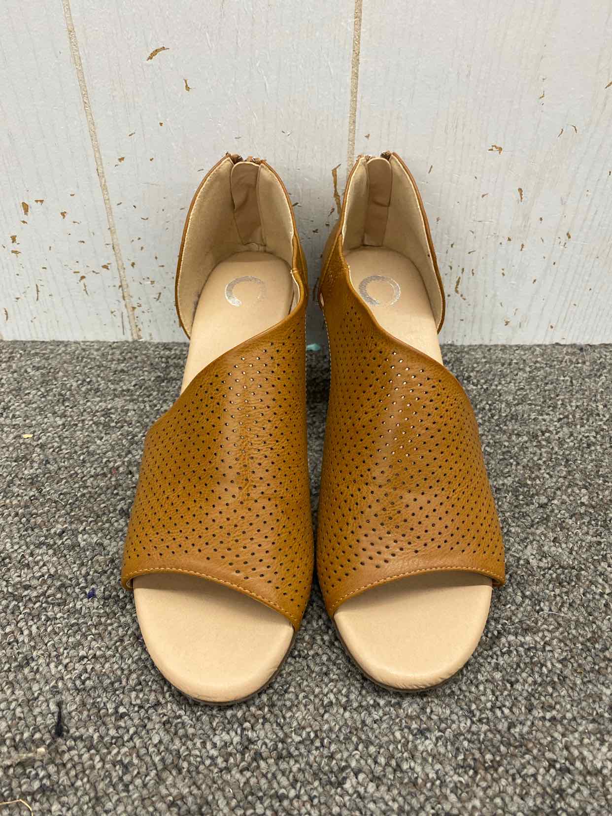 Brown Womens Size 10 Sandals