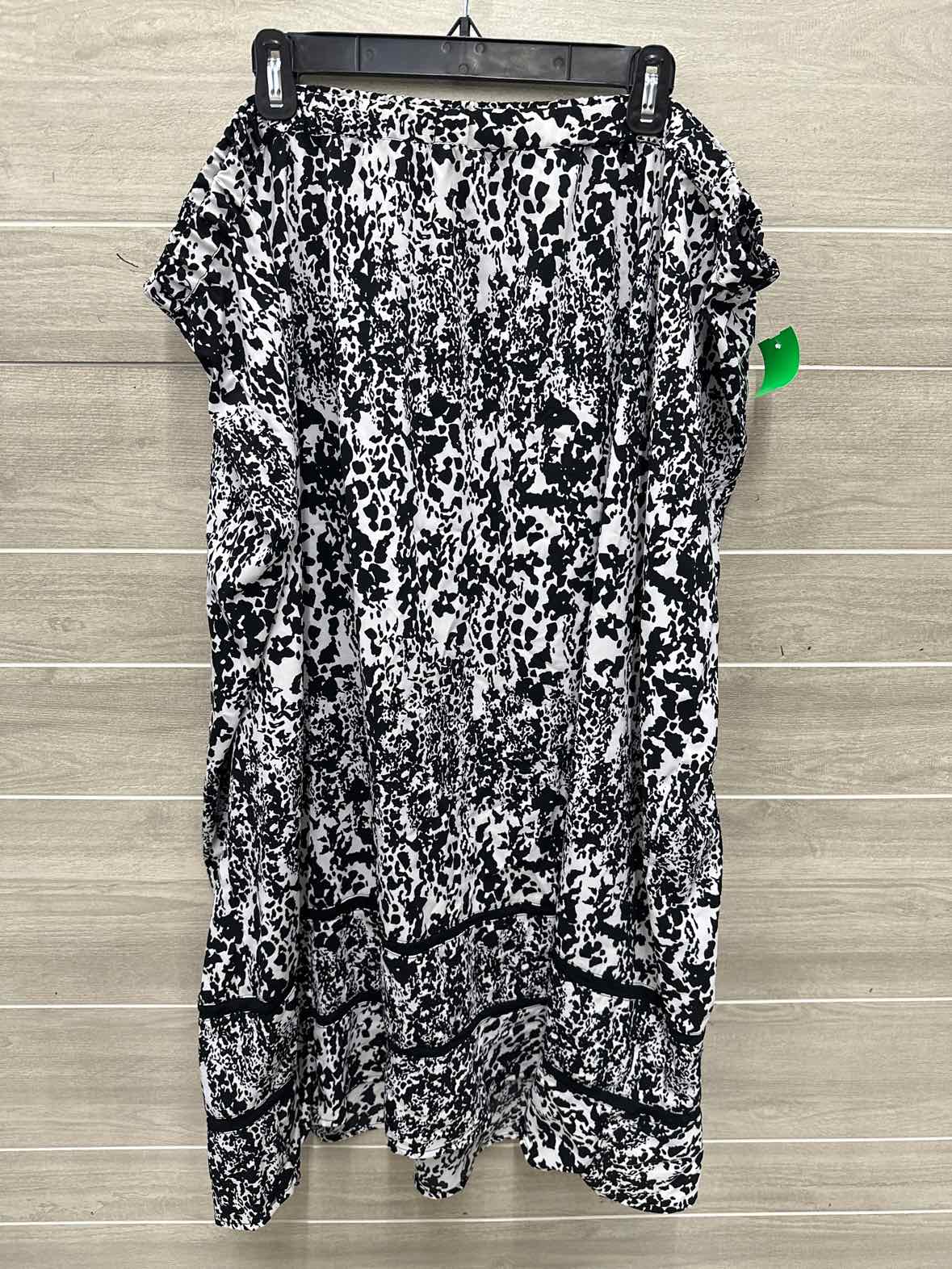 Maggie Barnes Size 4X Black Plus Skirt