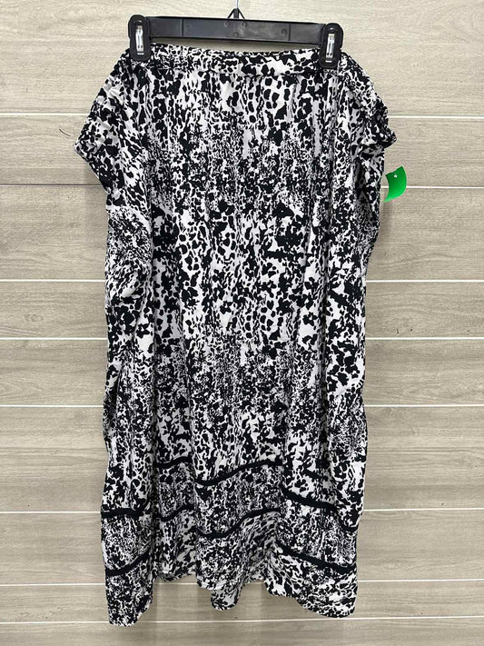Maggie Barnes Size 4X Black Plus Skirt