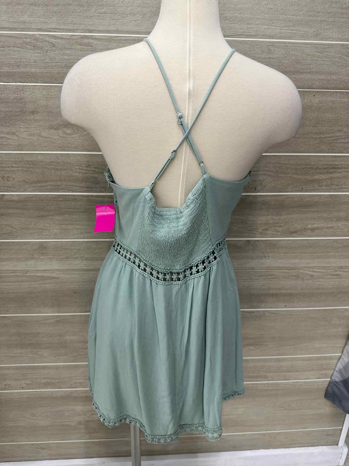 En Creme Green Womens Size 10/12 Dress