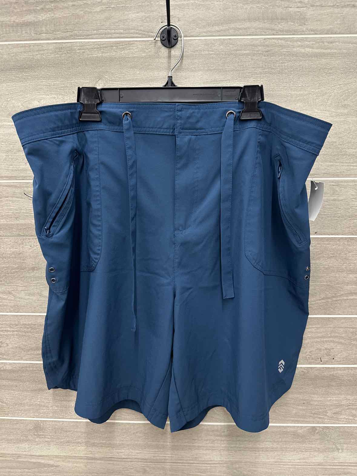 Free Country Size 20/22W Blue Plus Shorts