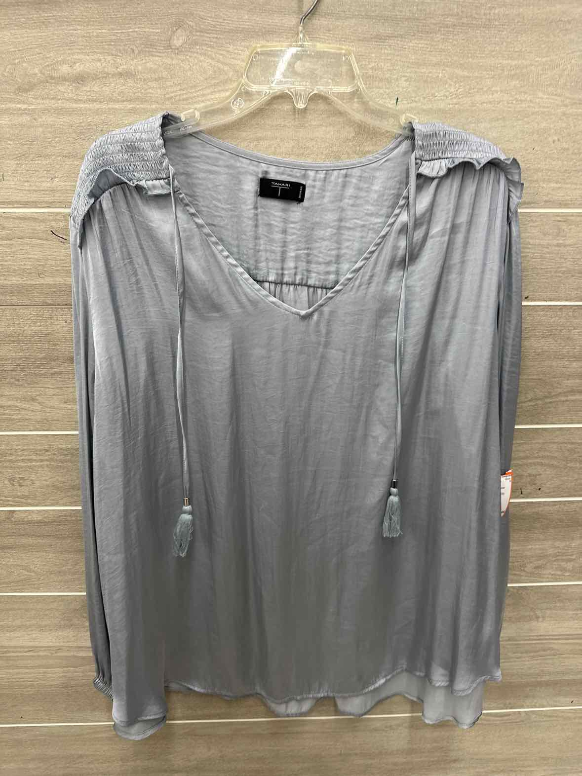 Tahari Size 2X Gray Plus Shirt