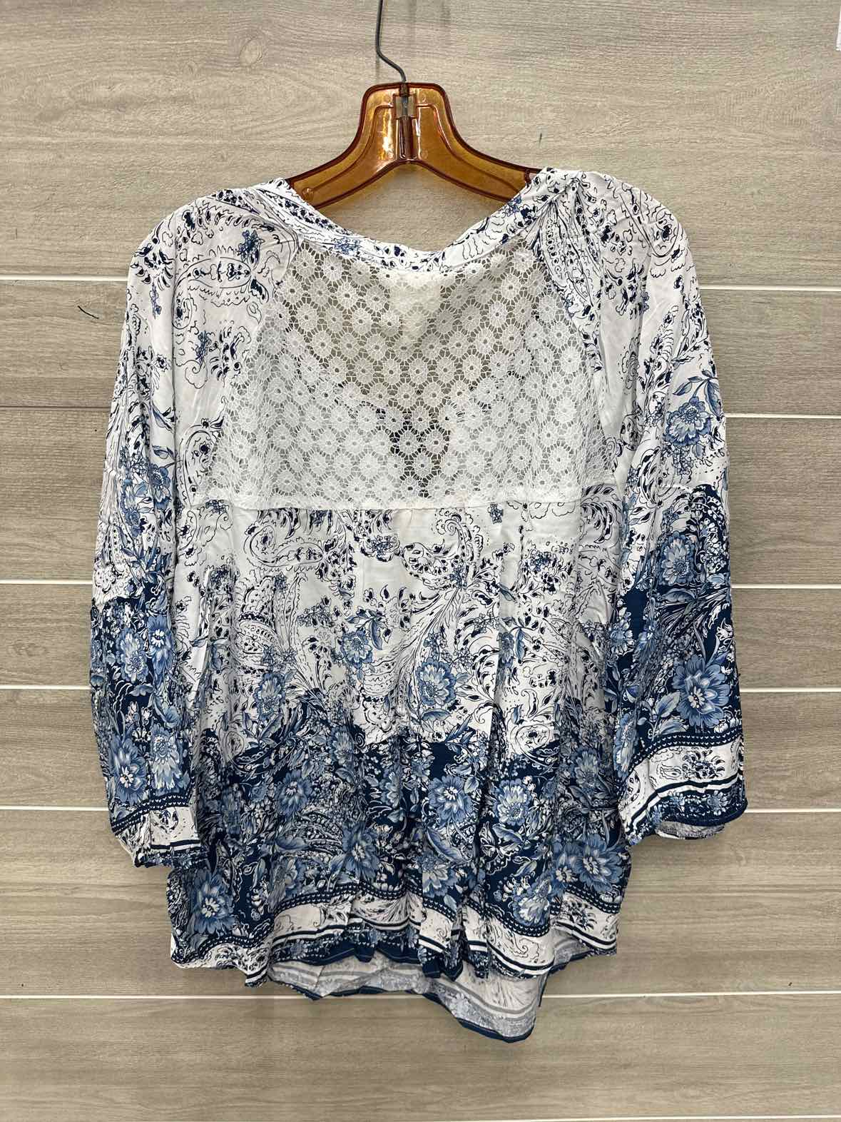 Fig & Flower Size 2X White Plus Shirt