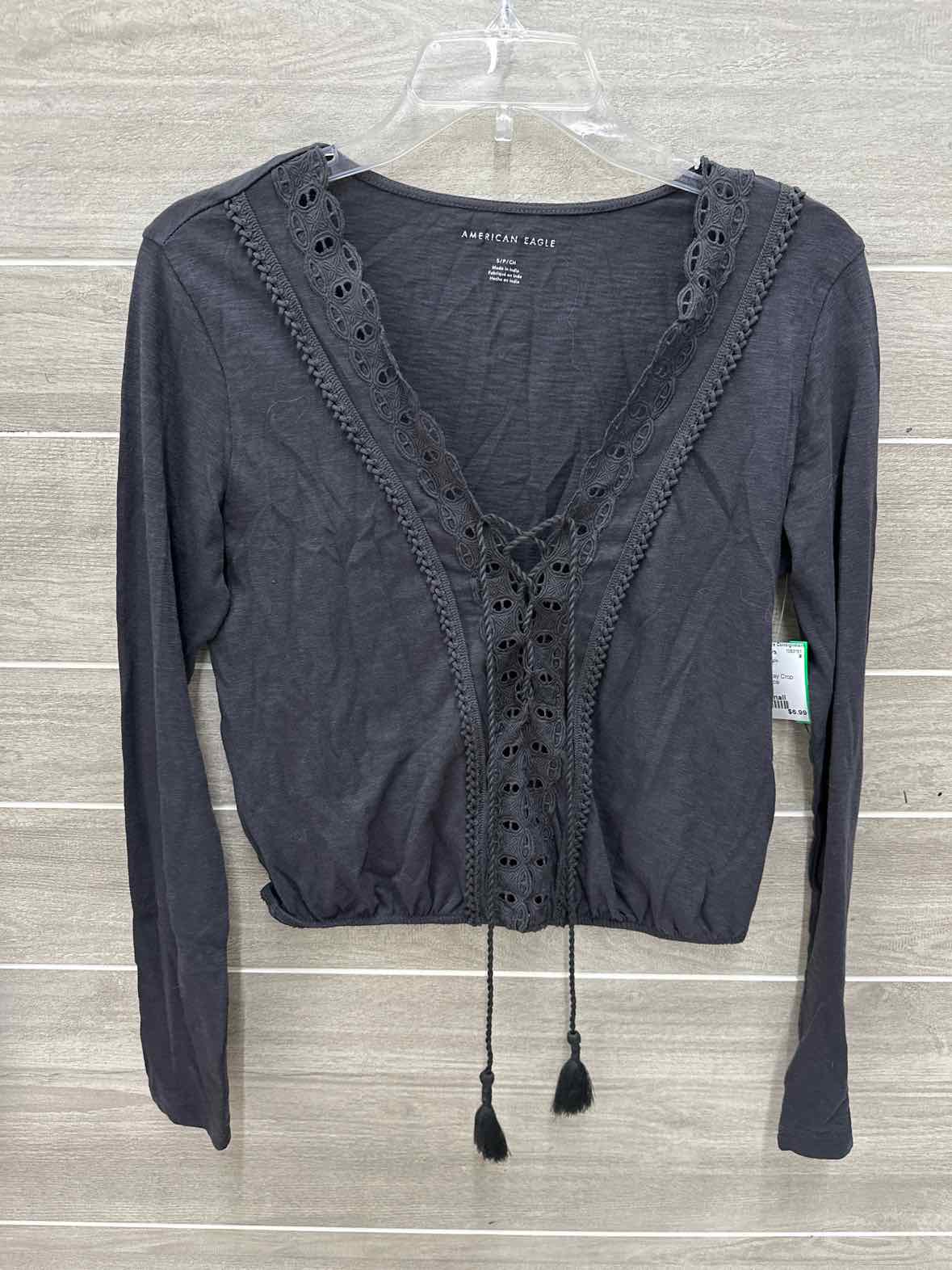 American Eagle Gray Junior Size Small Shirt