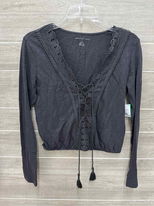 American Eagle Gray Junior Size Small Shirt