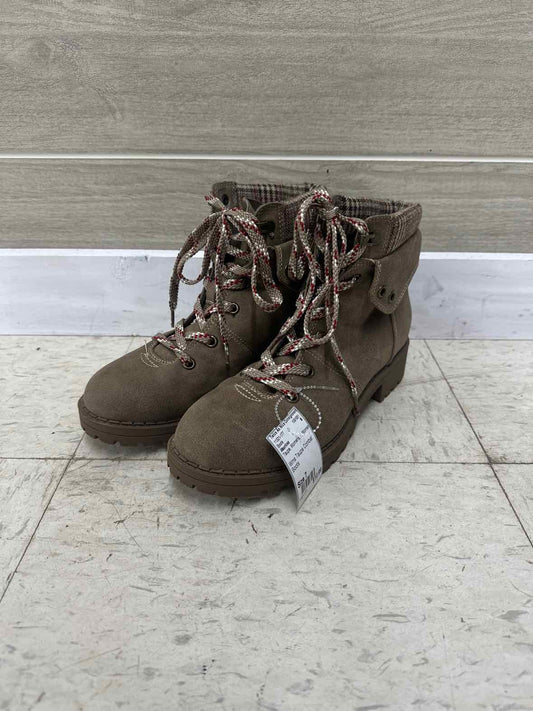 7 Maurices Taupe Womens Women Size 7 Boots