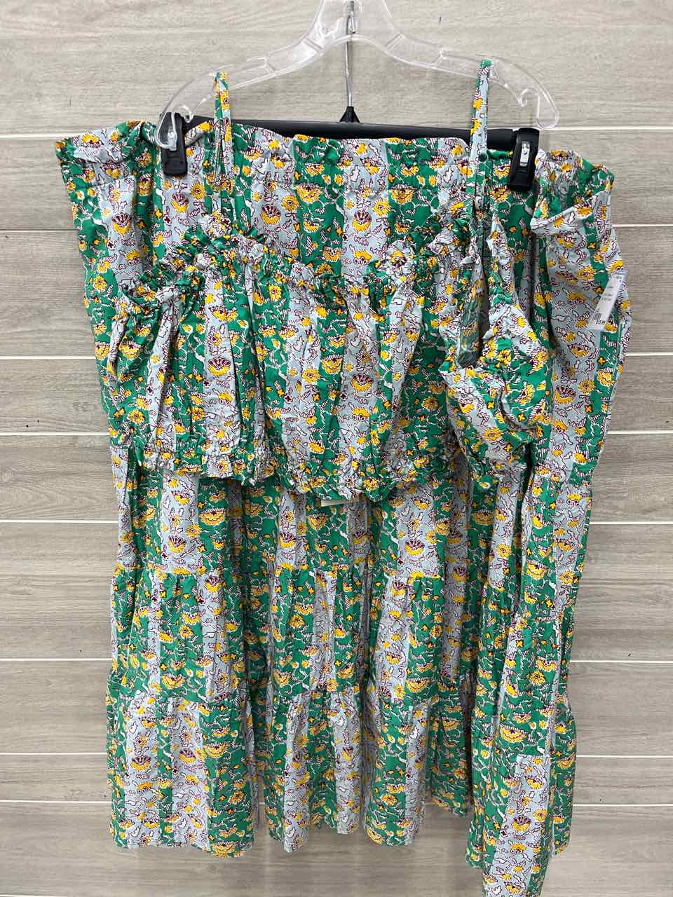 RHODE Size 4X Green Plus Skirt Set