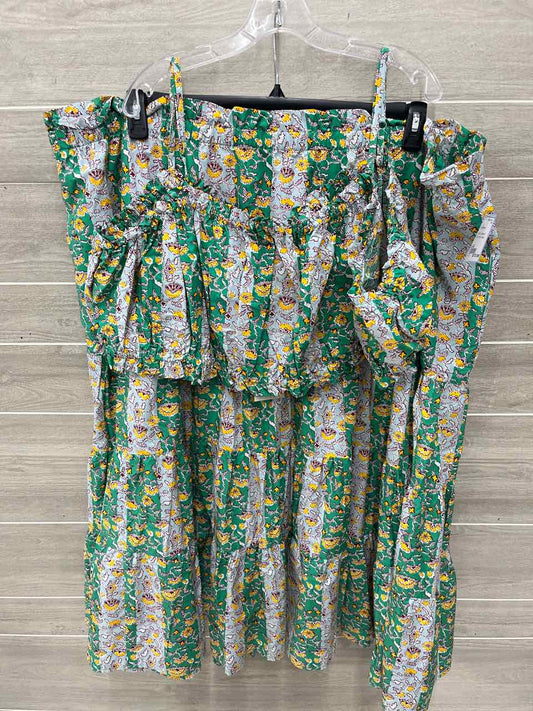 RHODE Size 4X Green Plus Skirt Set