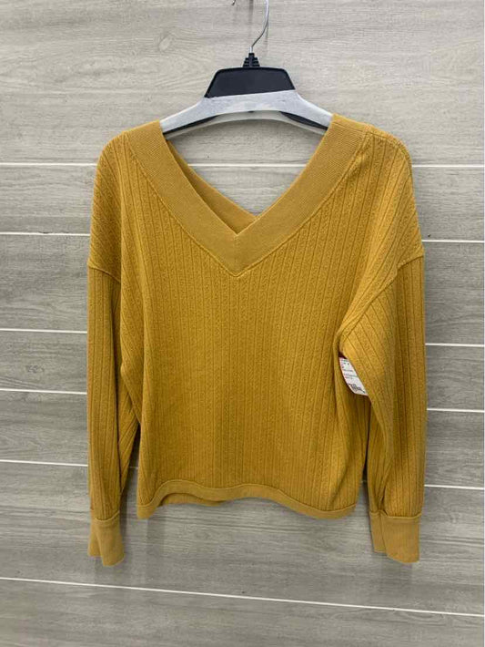 BKE Mustard Womens Size XS Shirt
