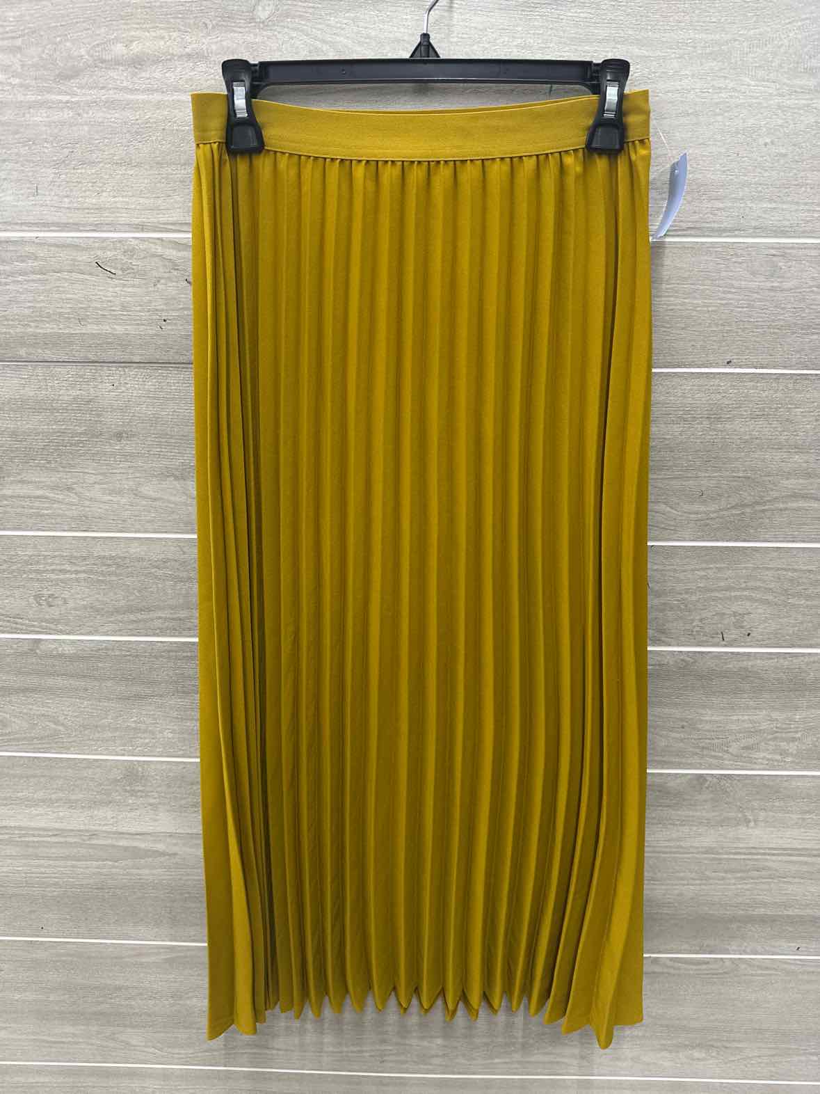 A New Day Size 4 Mustard Womens Skirt