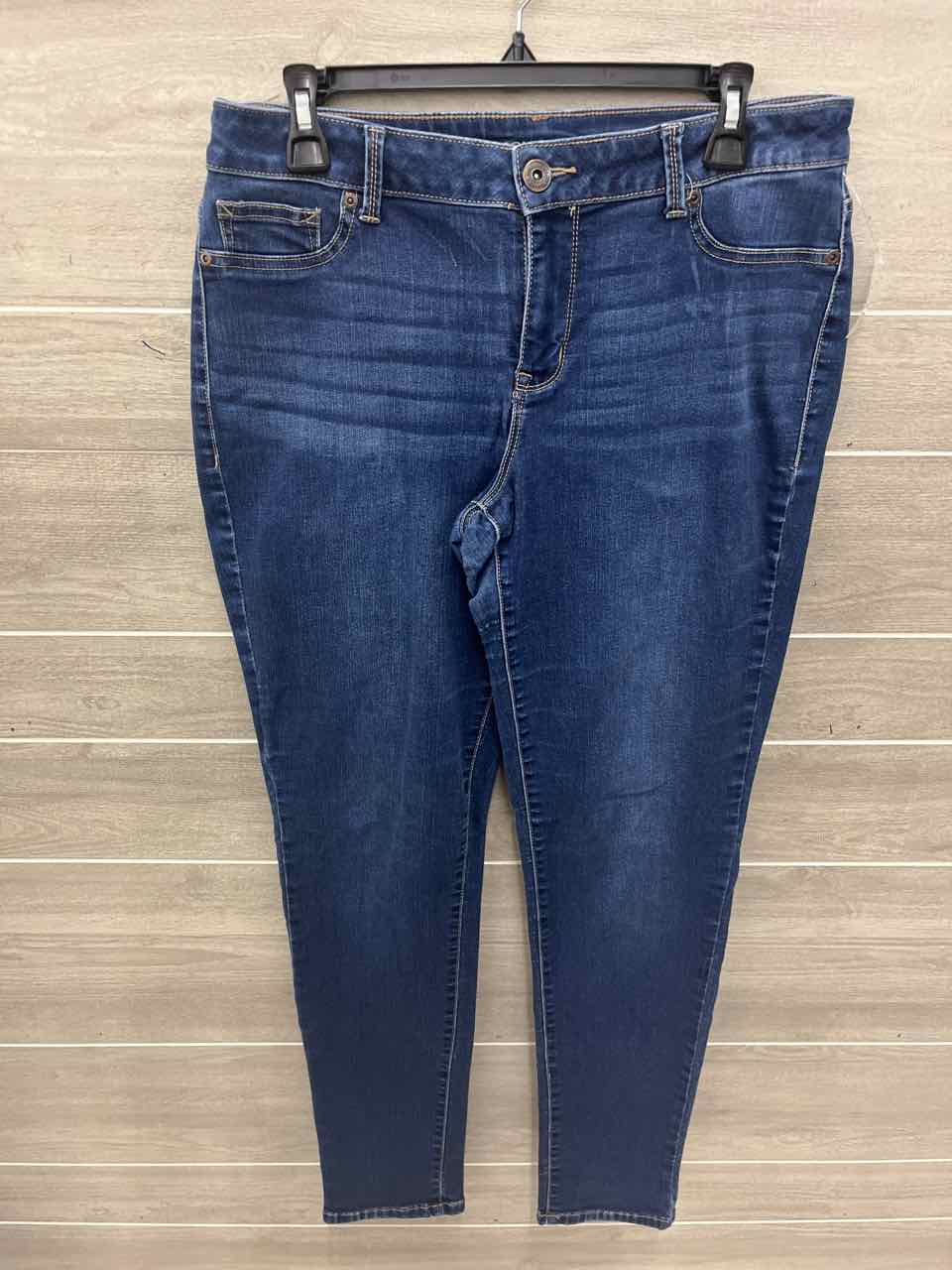 Maurices Size 12/14 Blue Womens Jeans