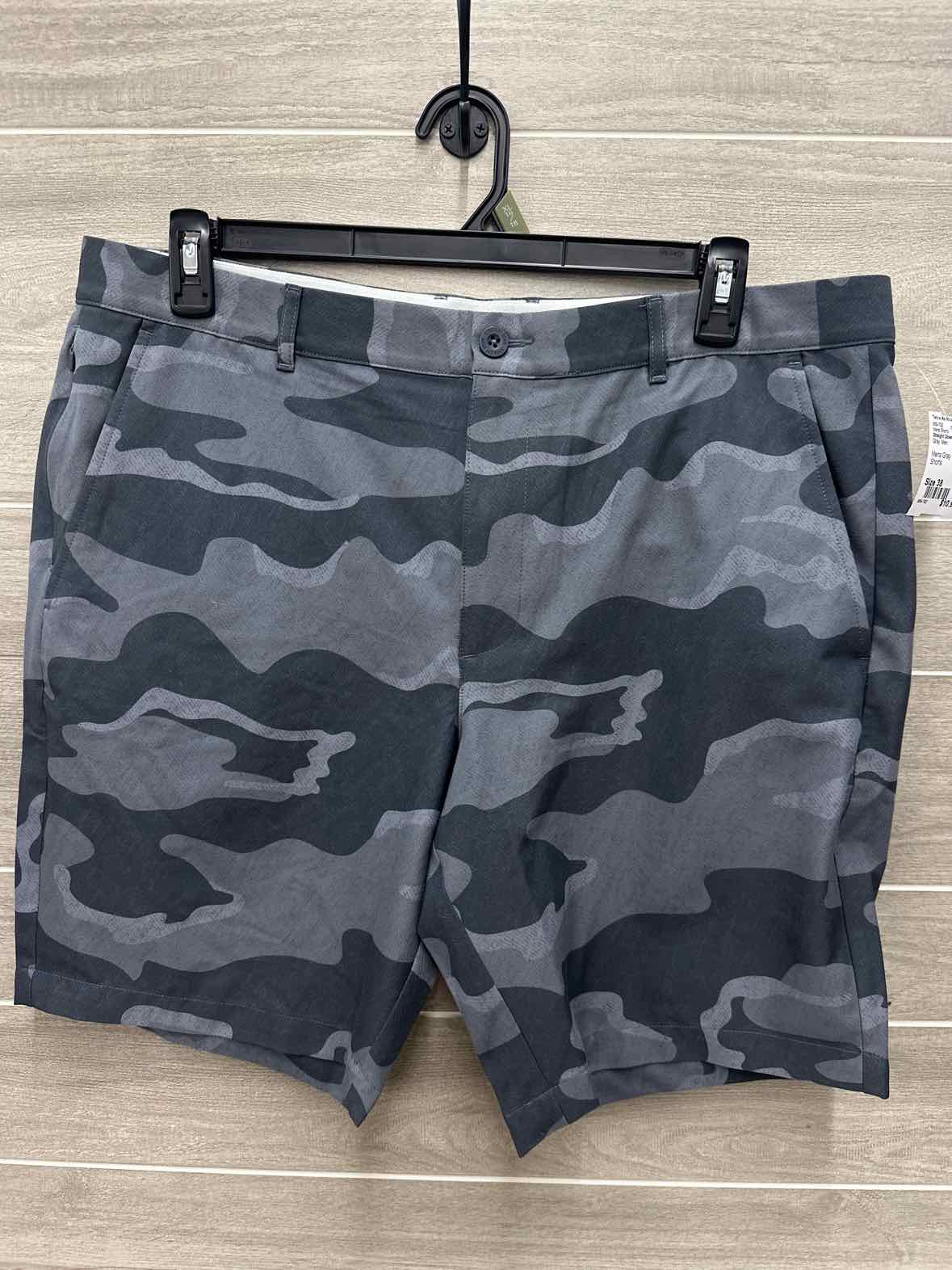 Straight Down Size 38 Men Mens Shorts