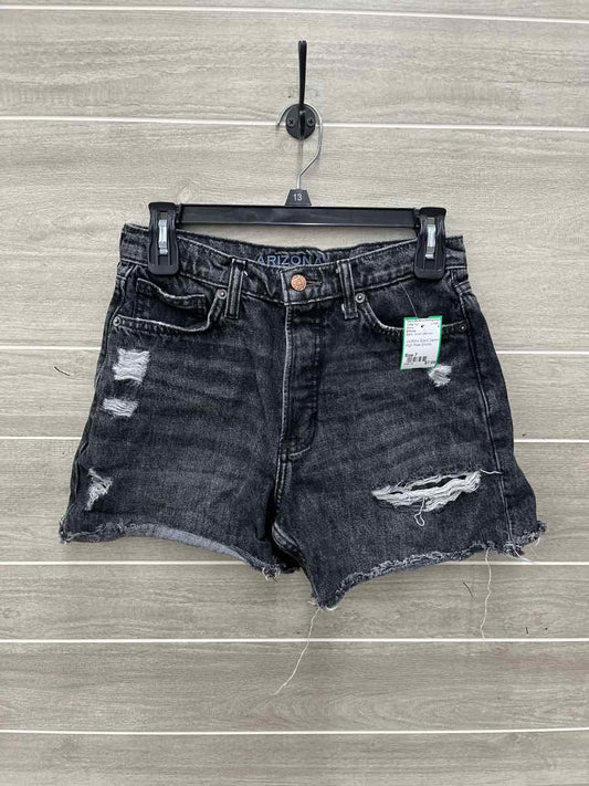 Arizona Size 7 Black Junior Shorts