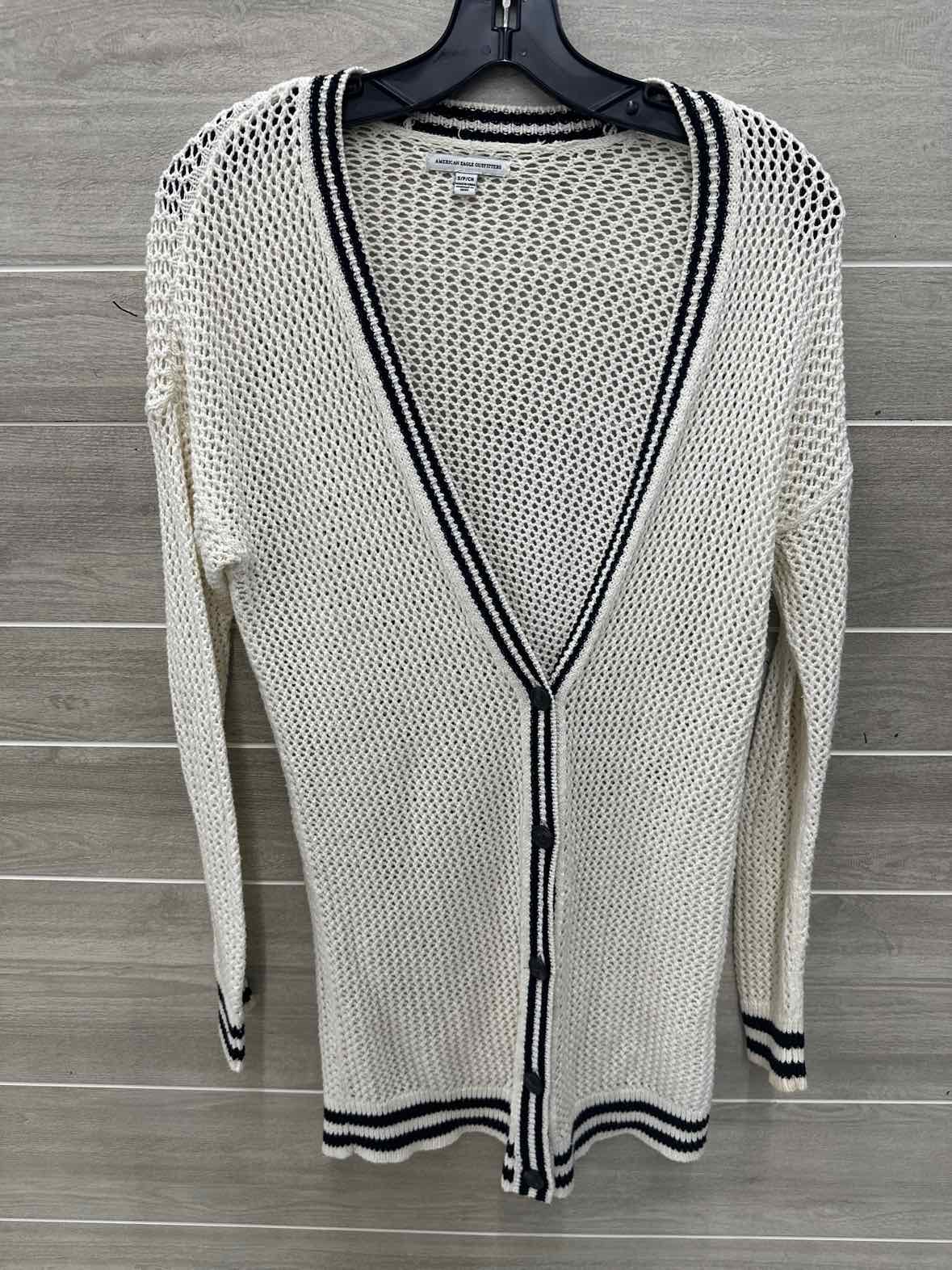 American Eagle Size S Cream Womens Sweater