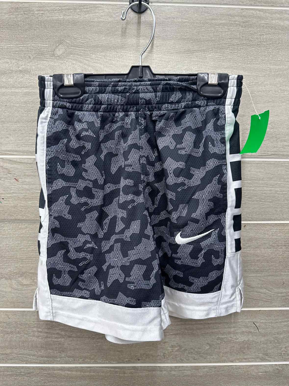 Nike Boys Size 6/7 Shorts