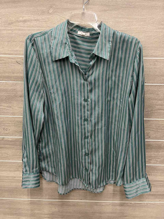 Maurices Size L Green Womens Shirt