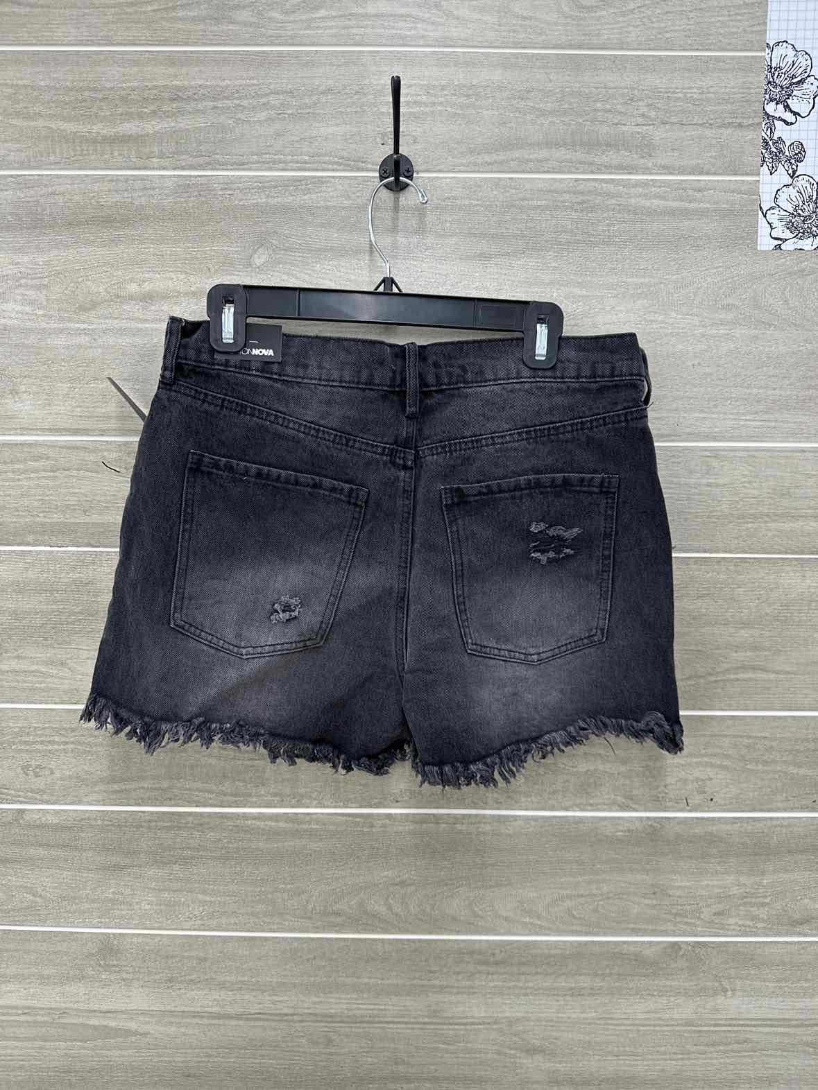 Fashion Nova Black Junior Women Size 9 Shorts