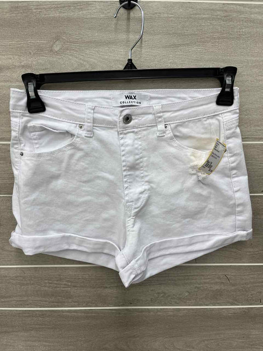 WAX White Womens Size 7/8 Shorts