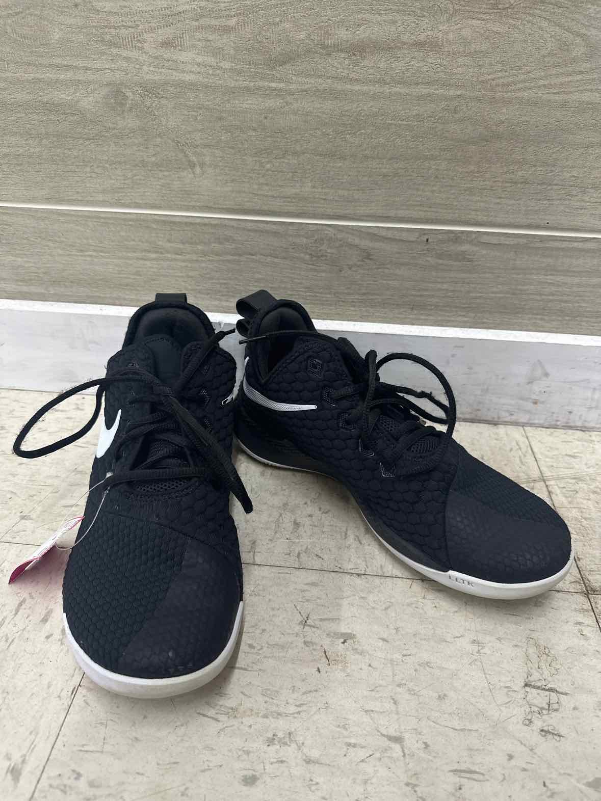 Nike US Shoe Size 9.5 Men Shoes