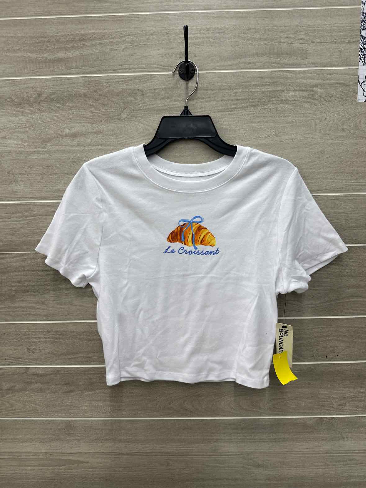 No Boundaries Size L White Junior Shirt