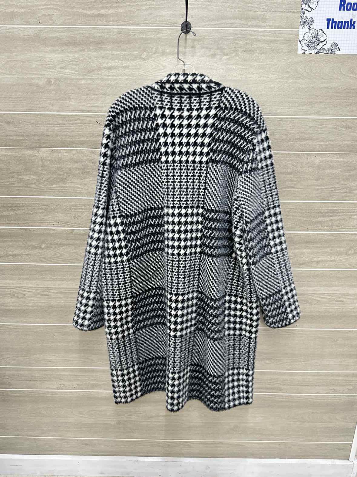 Cyrus Size XL Black Womens Sweater