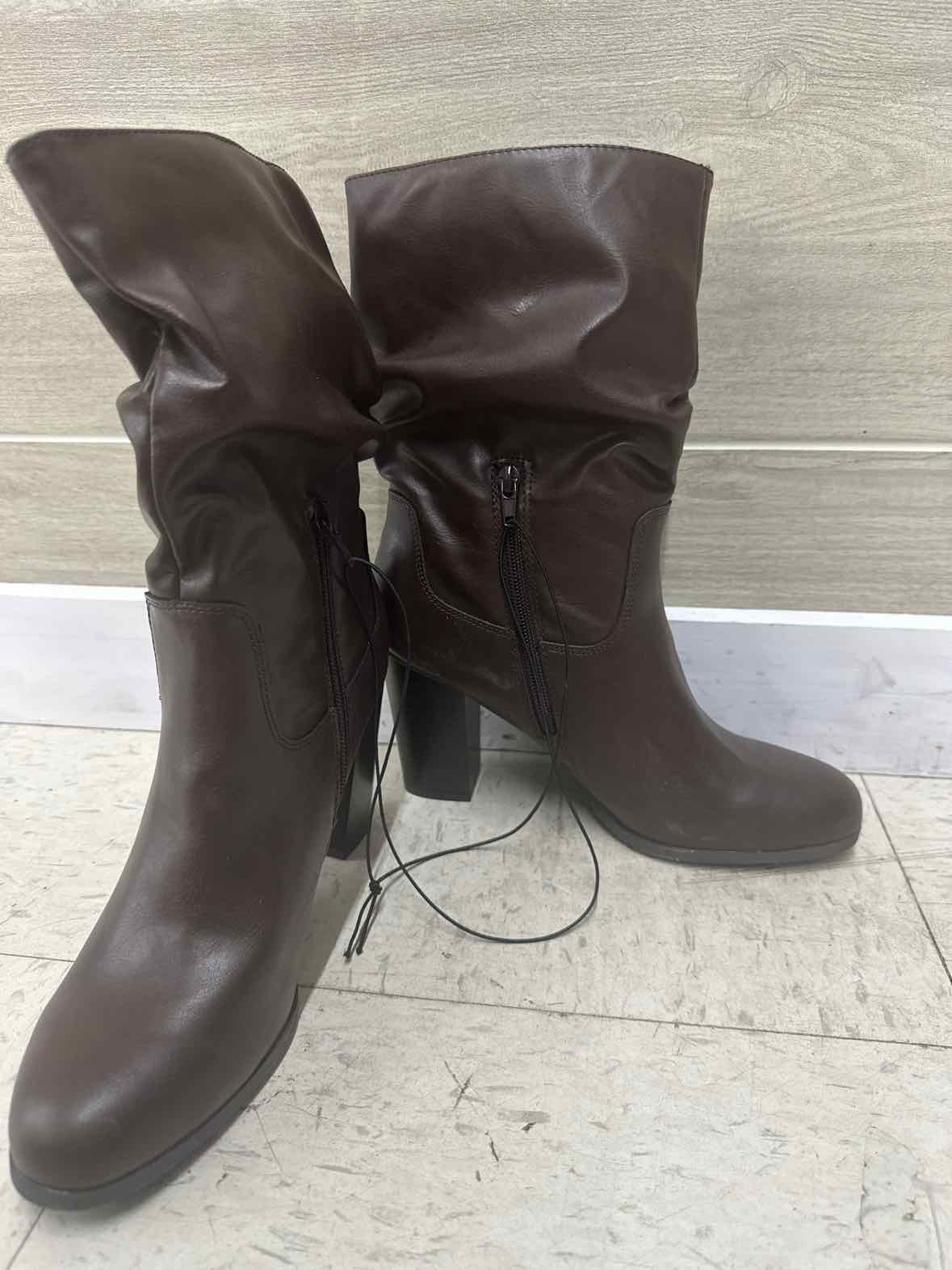 Style & Co US Shoe Size 9.5 Brown Womens Boots