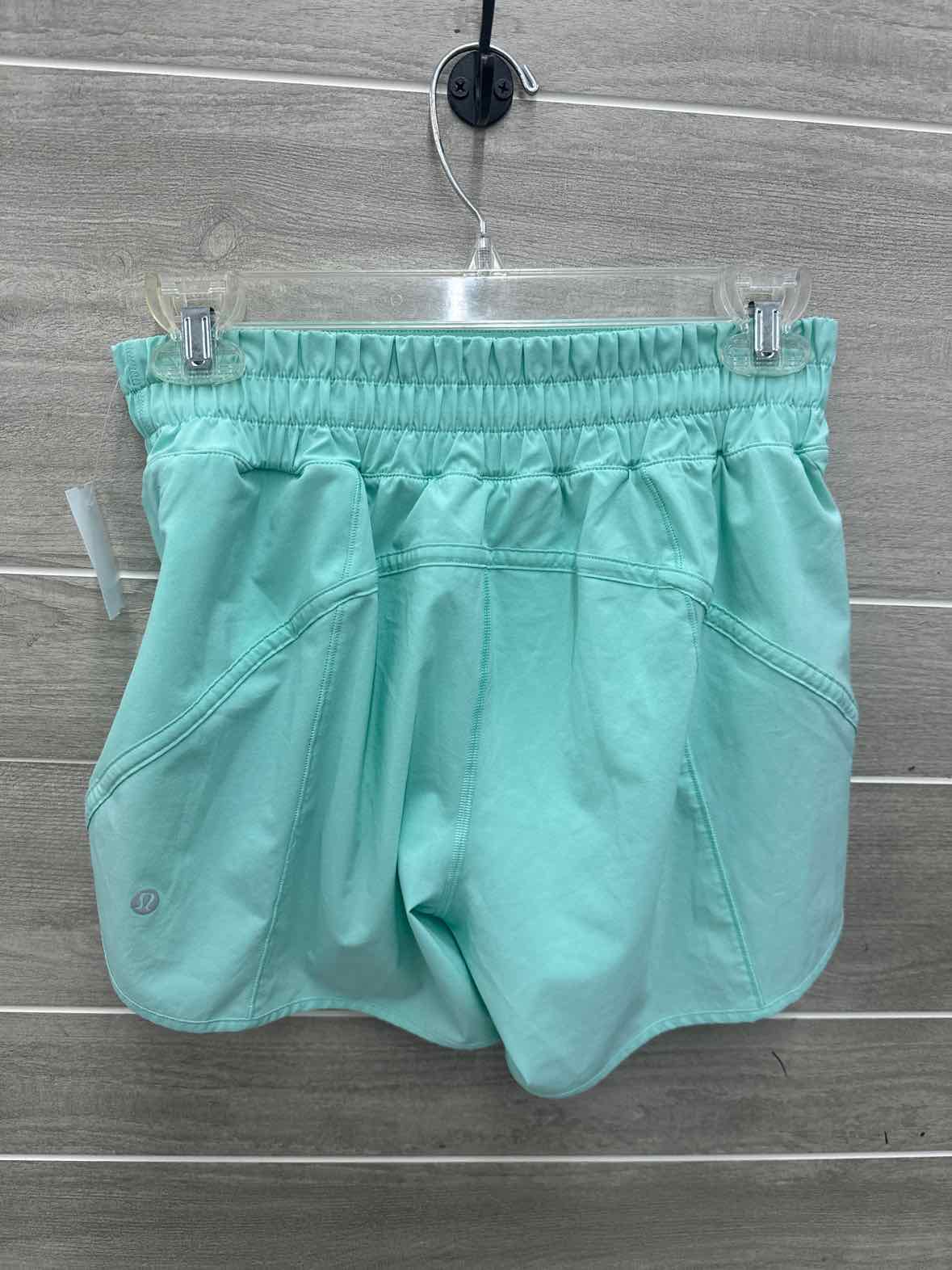 Lululemon Size 6 Green Womens Shorts