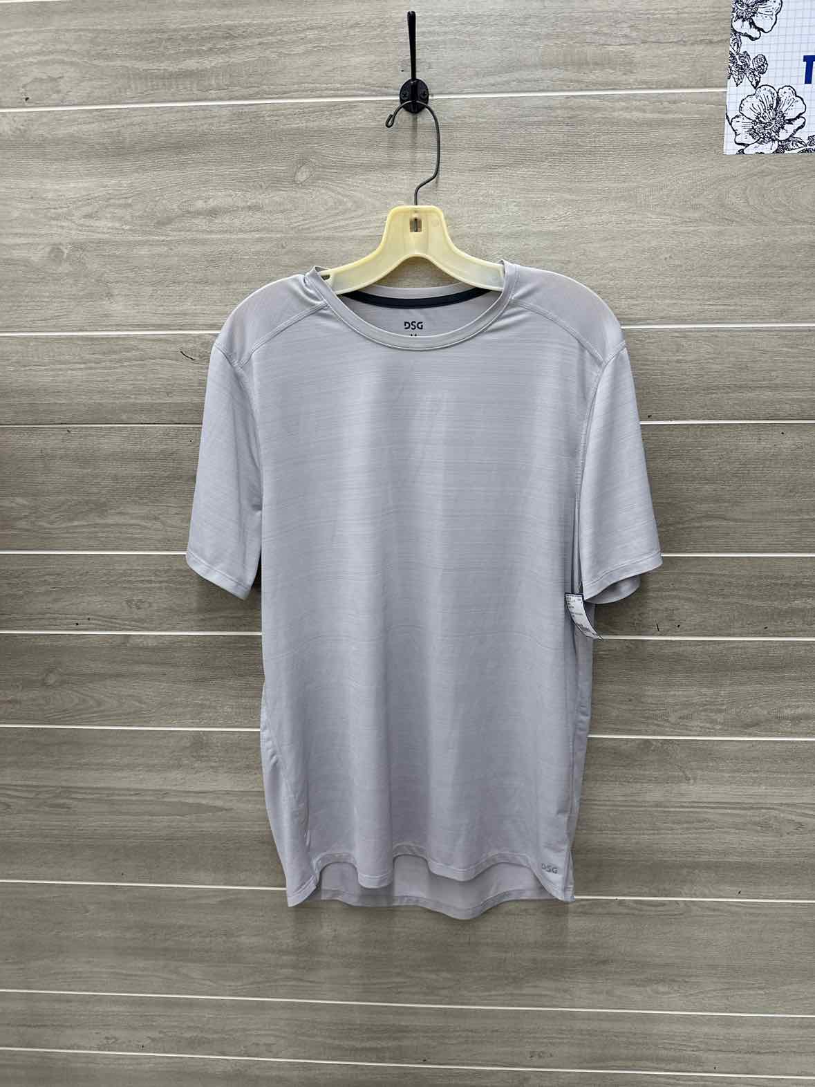 DSG Size M Men Mens T-shirt