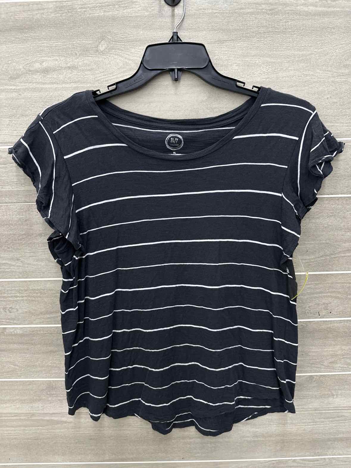Maurices Size XL Gray Womens Shirt